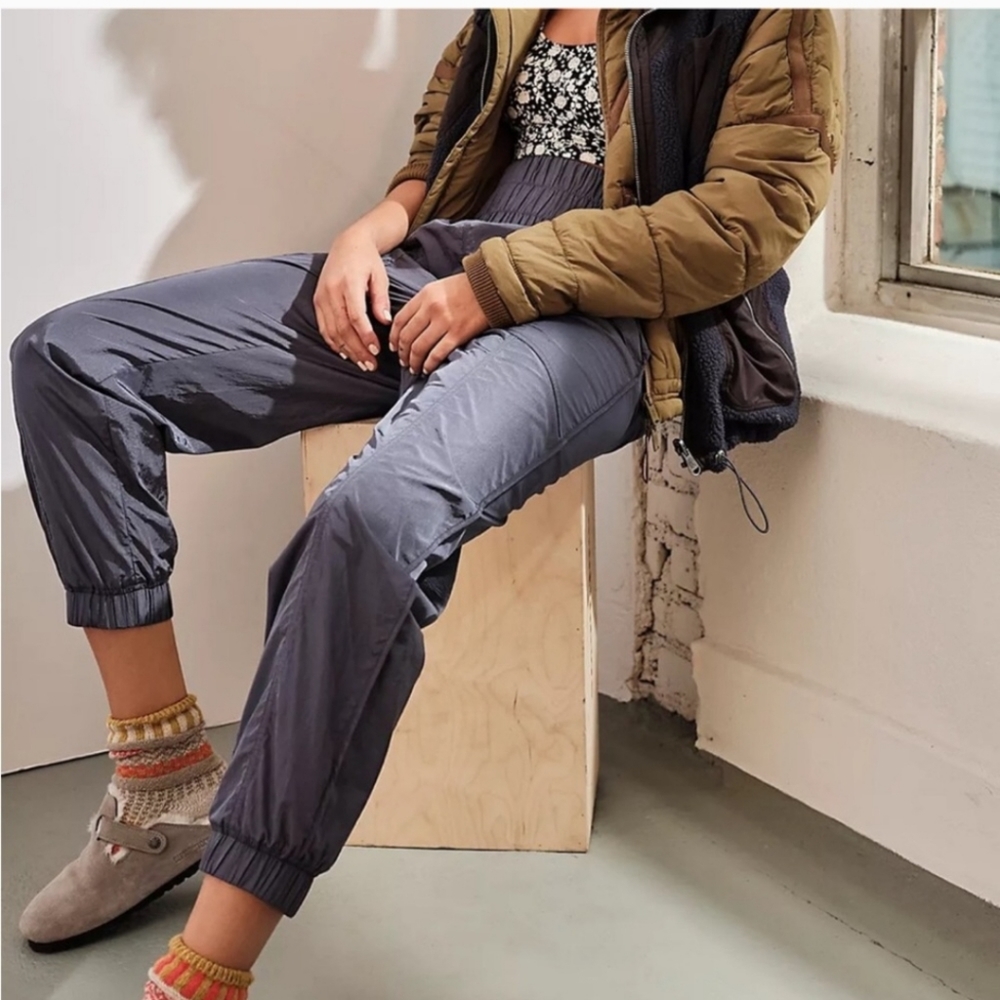 FP MOVEMENT NWT Joggers | Size M | The Way Home | High Rise | in Deep Sea - Picture 15 of 15